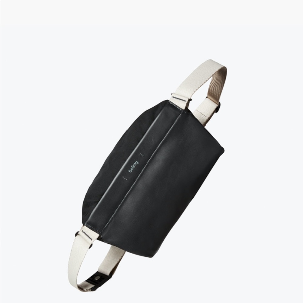 Bellroy Sling Mini Premium Leather 4L Black Sand